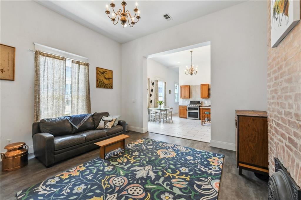 2426 Chippewa Street, New Orleans, Louisiana image 4