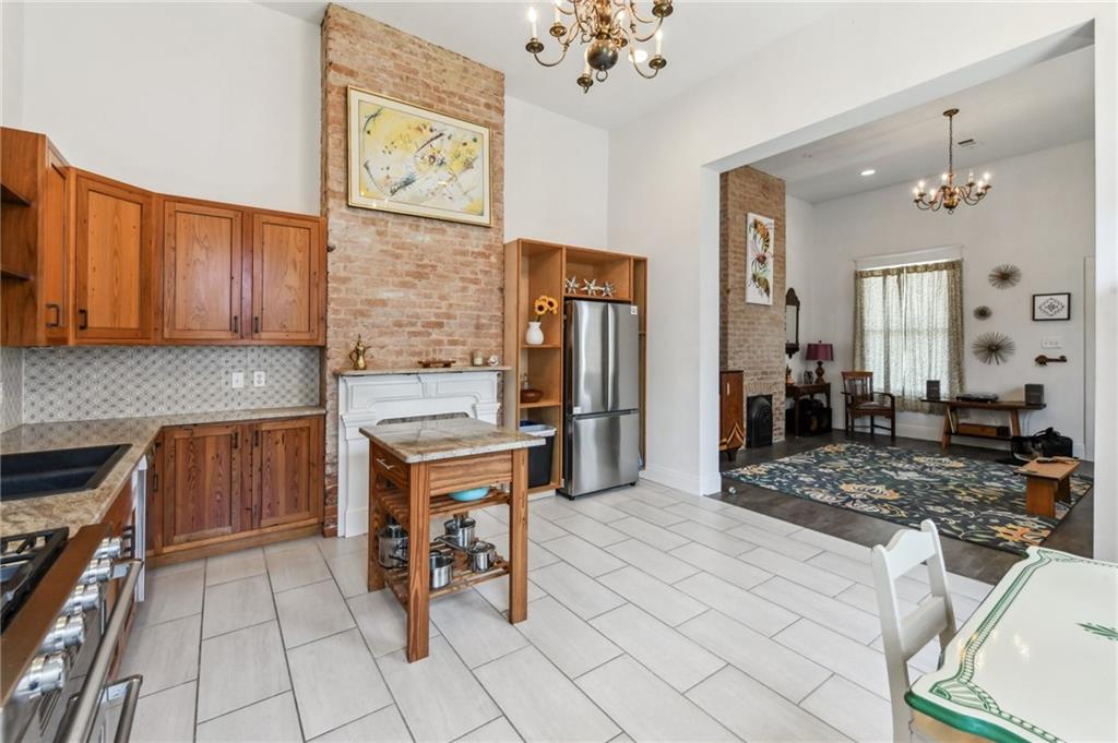 2426 Chippewa Street, New Orleans, Louisiana image 7