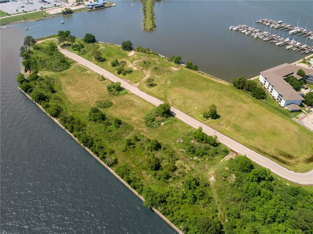 Harbor Drive, Slidell, Louisiana image 3