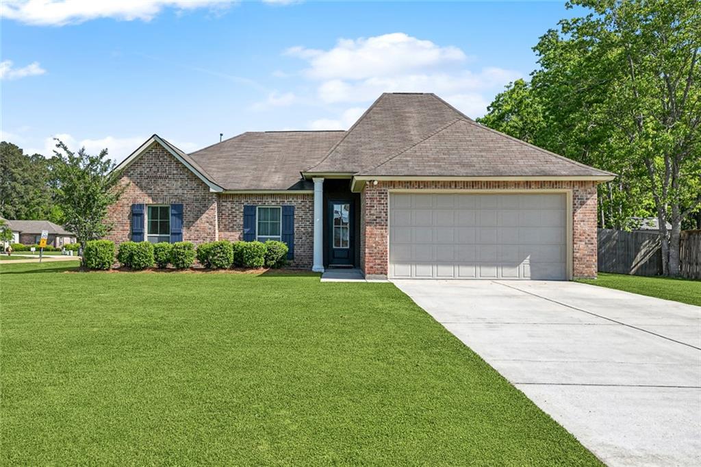 304 Coconut Palm Drive, Madisonville, Louisiana image 1