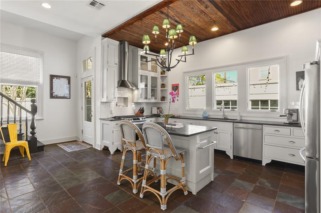 1241 Josephine Street, New Orleans, Louisiana image 11