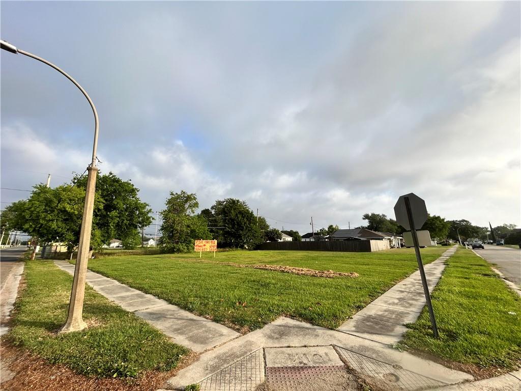 1700 Schnell Drive, Arabi, Louisiana image 2