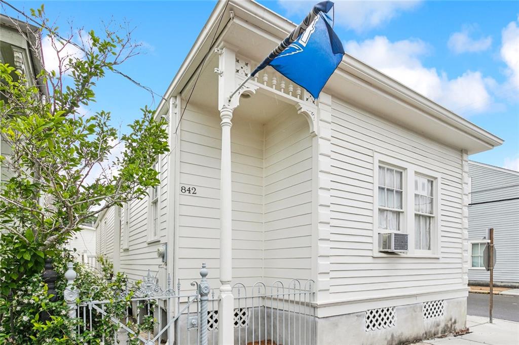 842 Toledano Street, New Orleans, Louisiana image 1