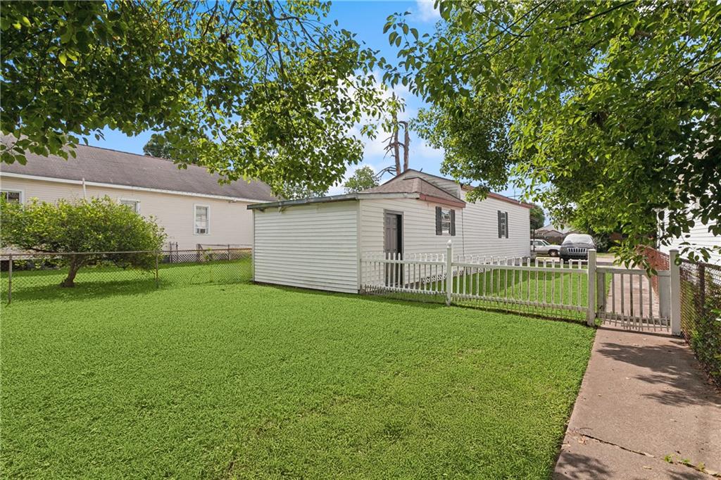 3605 Bauvais A & B Street, Metairie, Louisiana image 7