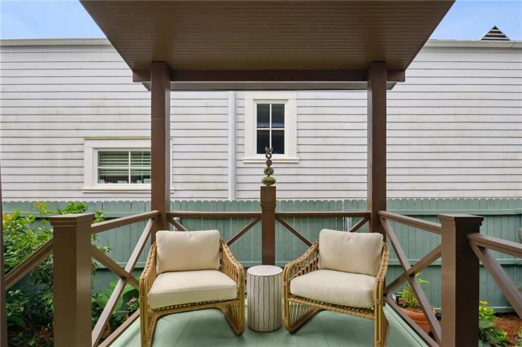 722 Constantinople Street, New Orleans, Louisiana image 6