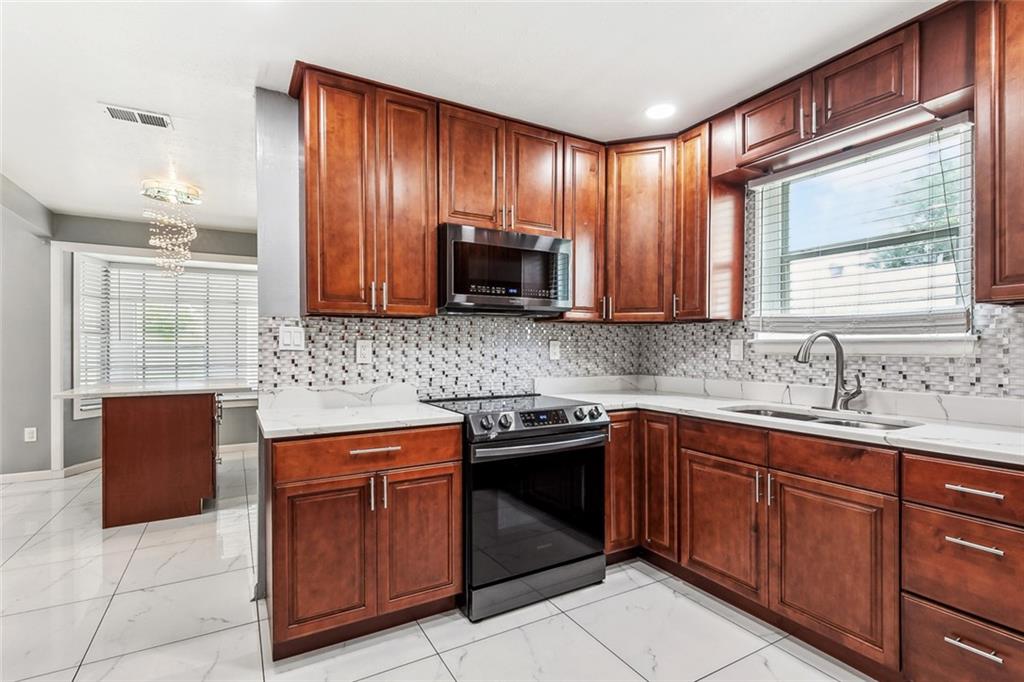 2140 Carol Sue Avenue, Terrytown, Louisiana image 10