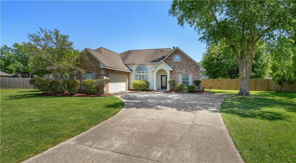 426 Gainesway Drive, Madisonville, Louisiana image 1