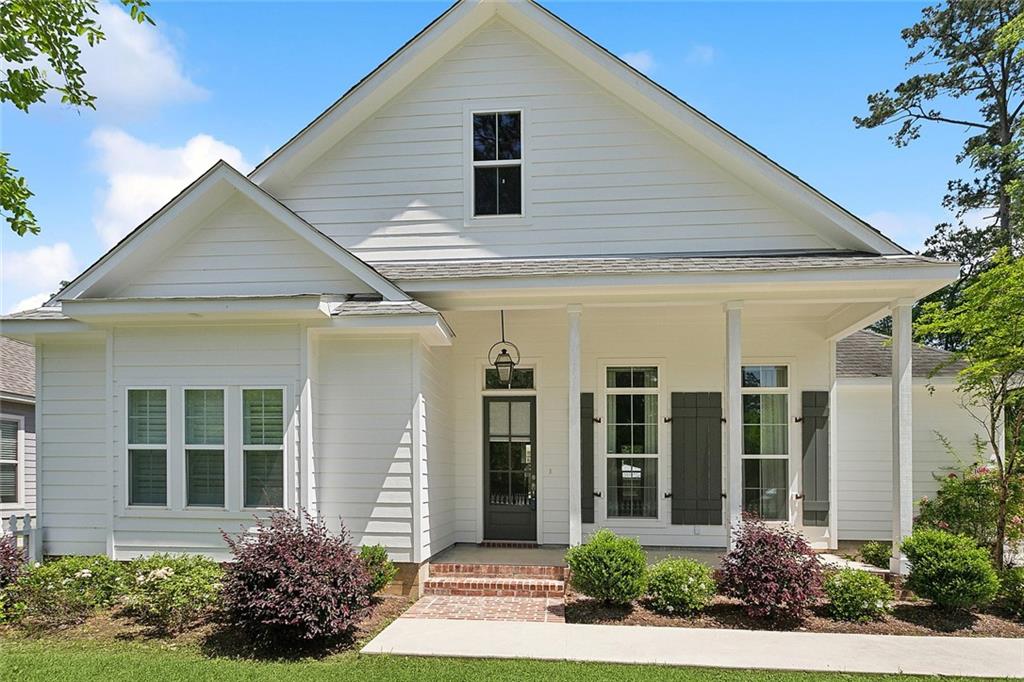 104 Menetre Drive, Covington, Louisiana image 1