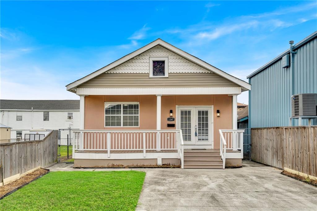 1207 Kepler Street, Gretna, Louisiana image 1
