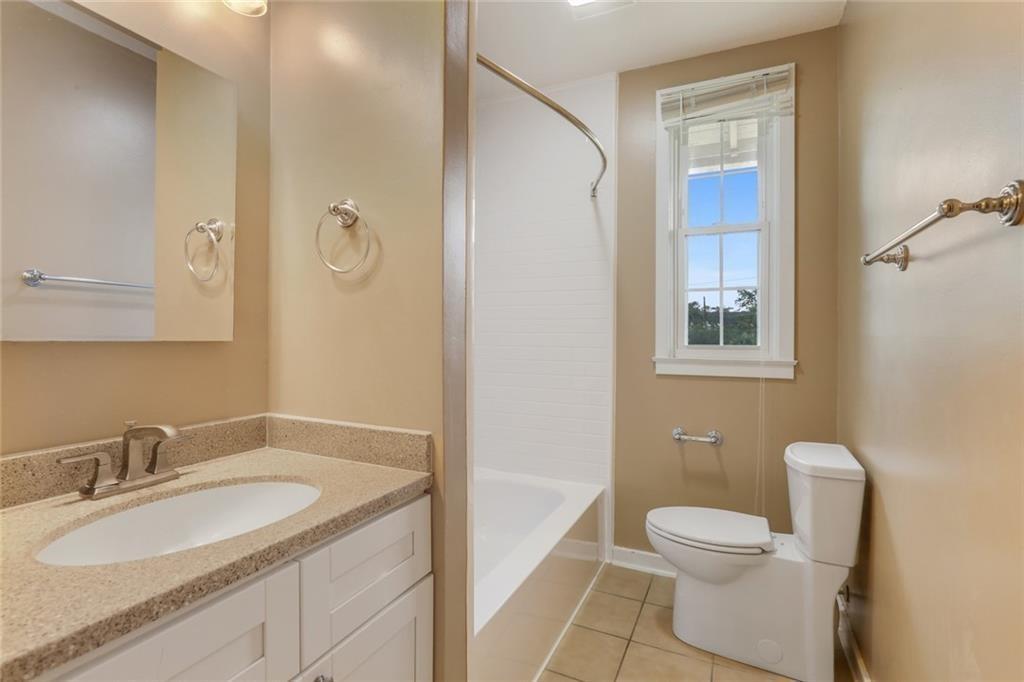 7444 St. Charles Avenue #303, New Orleans, Louisiana image 8