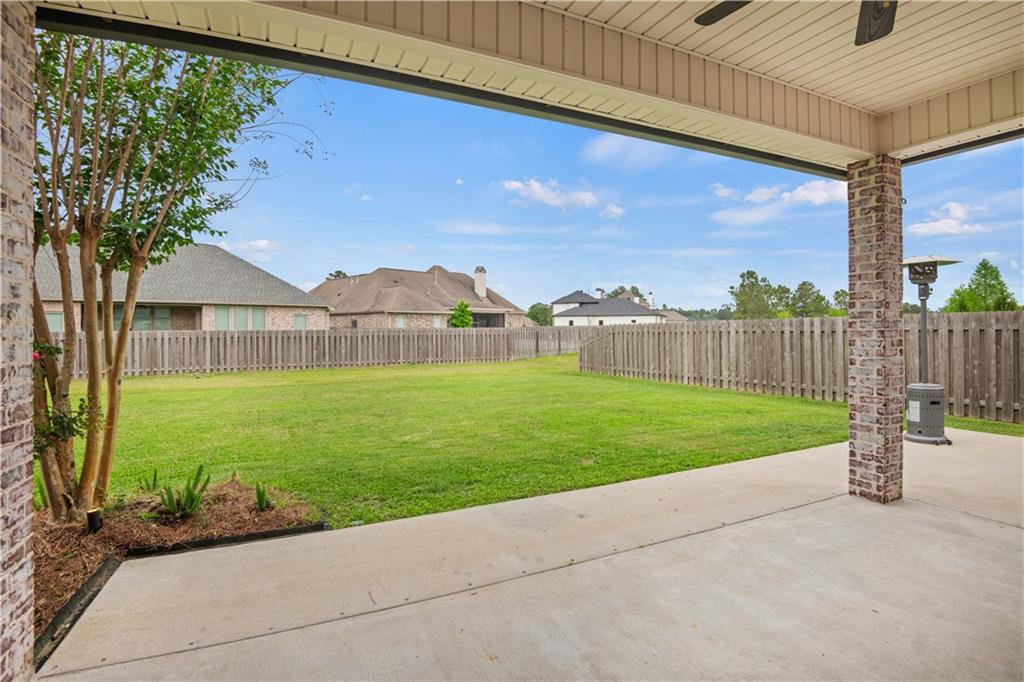 1104 Cypress Crossing Drive, Madisonville, Louisiana image 28