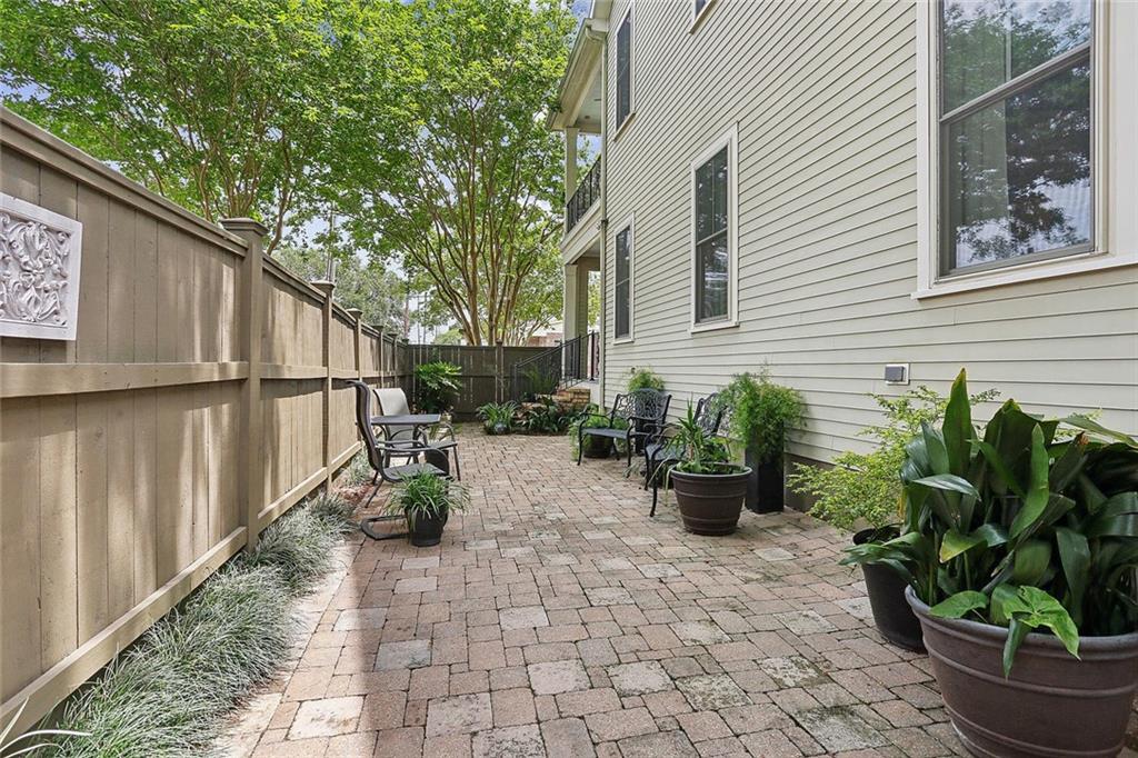 330 French Street, New Orleans, Louisiana image 10