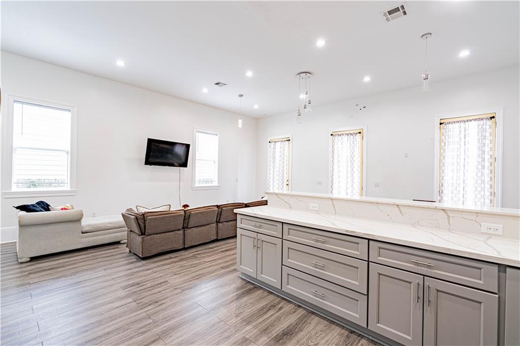 1379 Saint Anthony Street, New Orleans, Louisiana image 11