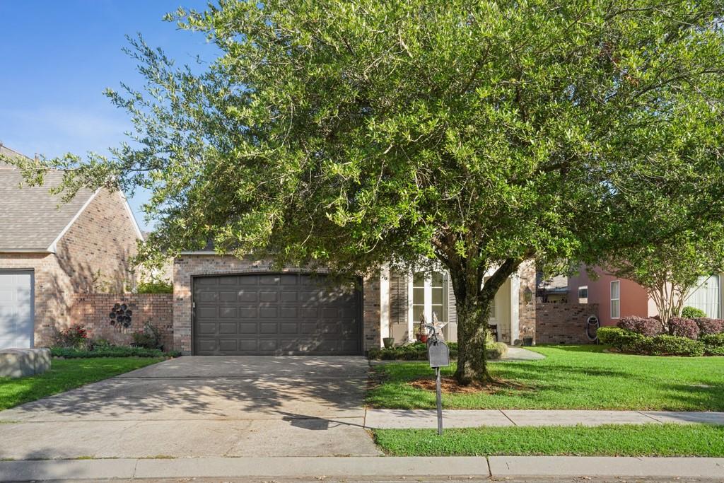 609 Queen Of Peace Street, Covington, Louisiana image 3