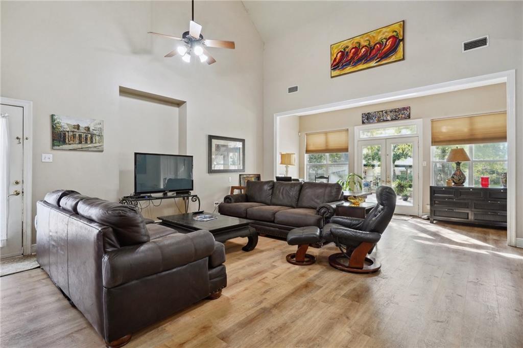 310 Orpheum Avenue, Metairie, Louisiana image 4
