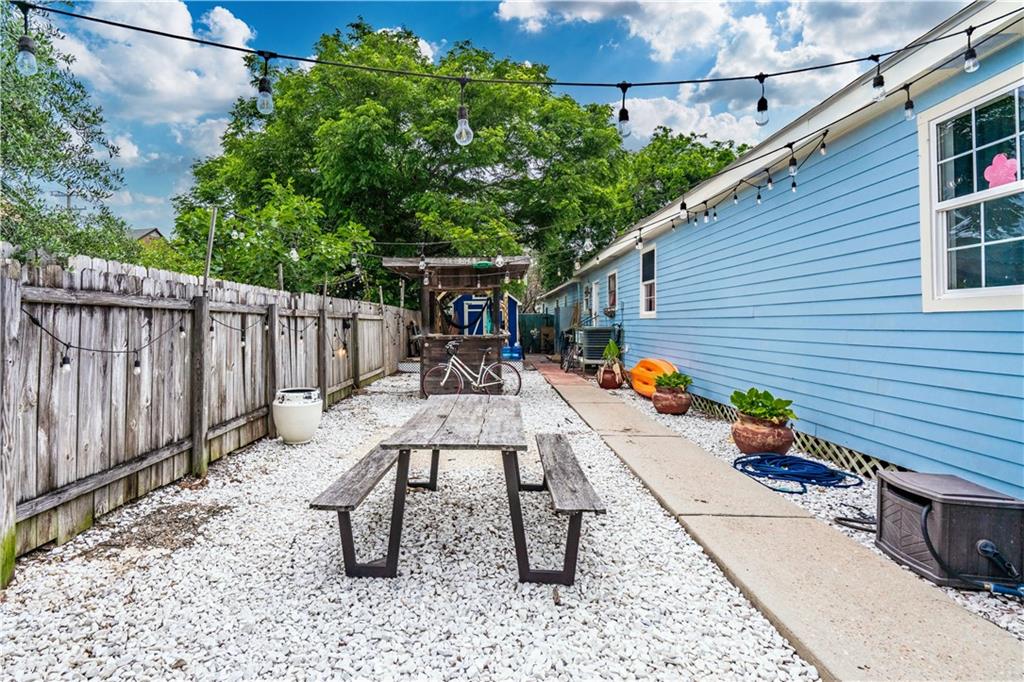 2251 53 Urquhart Street, New Orleans, Louisiana image 32