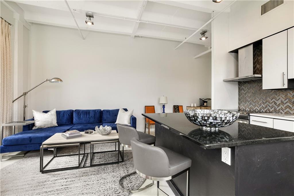 835 Julia Street #17, New Orleans, Louisiana image 5