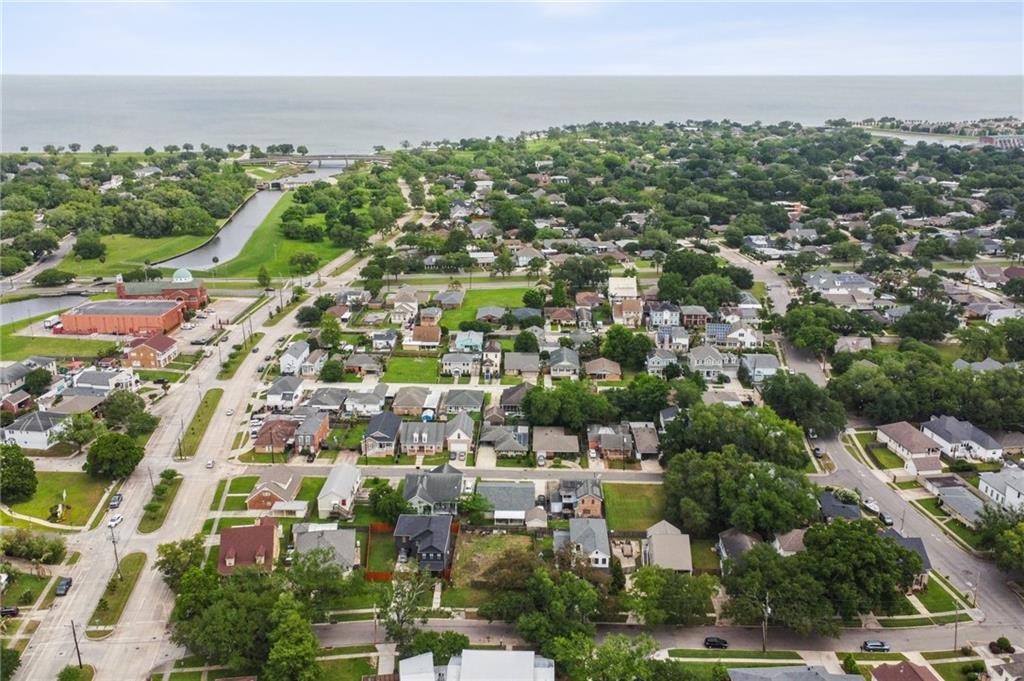 1327 Burbank Drive, New Orleans, Louisiana image 19