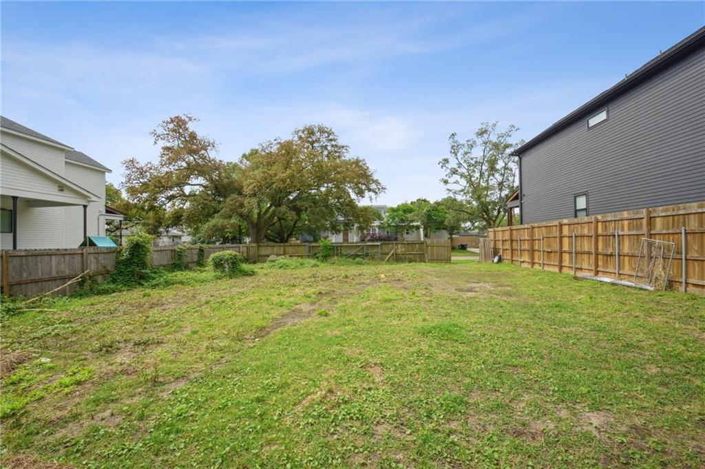 1327 Burbank Drive, New Orleans, Louisiana image 6