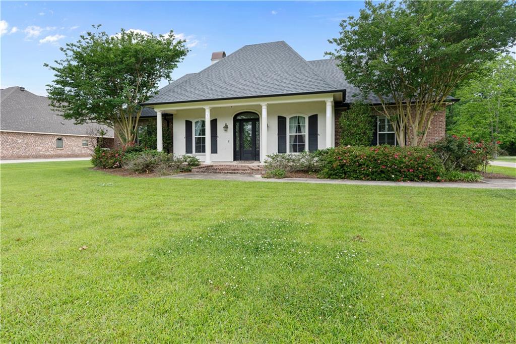 7525 Lillie Valley Drive, Gonzales, Louisiana image 1