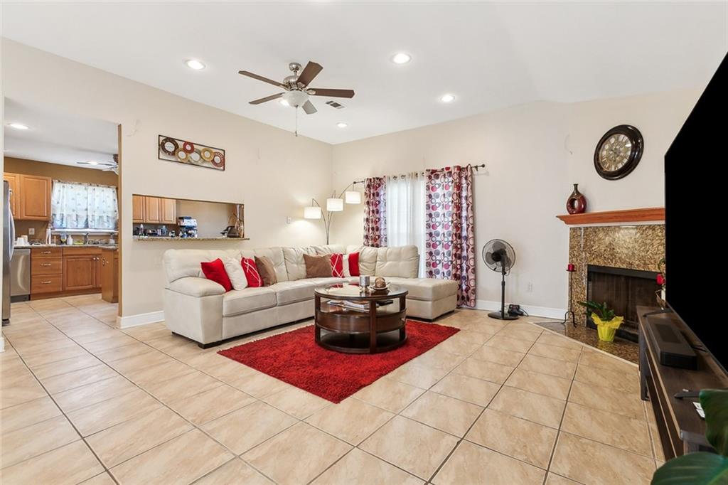 3647 Timber Bluff Lane, New Orleans, Louisiana image 2