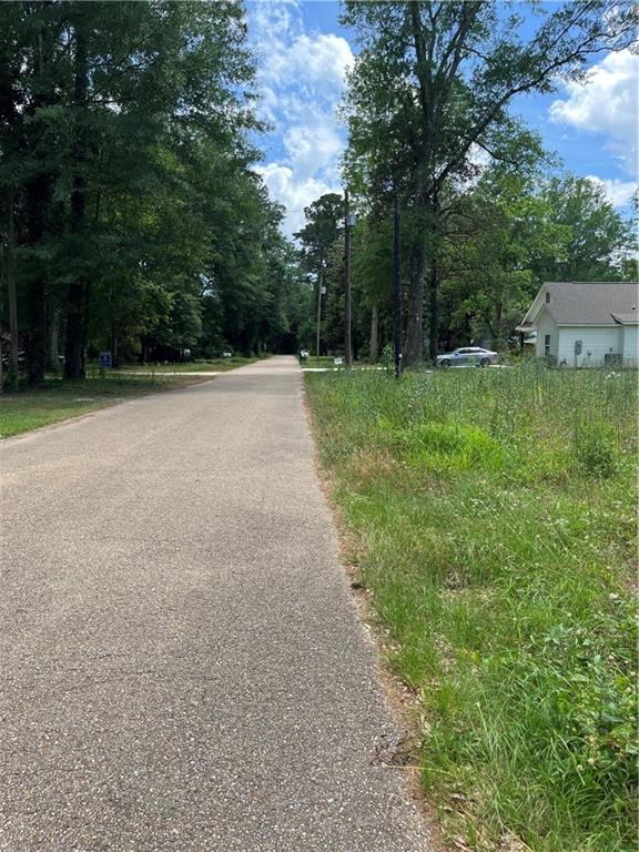 66321 Markham Drive, Lacombe, Louisiana image 2