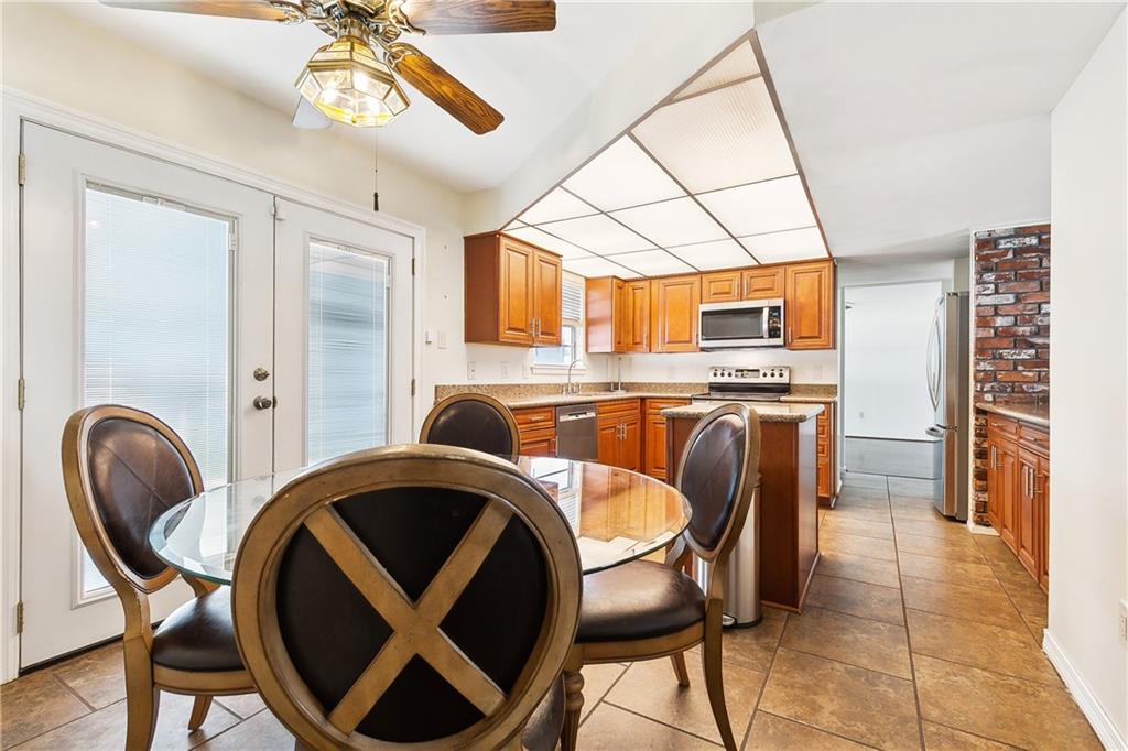 676 E Marlin Court, Terrytown, Louisiana image 3
