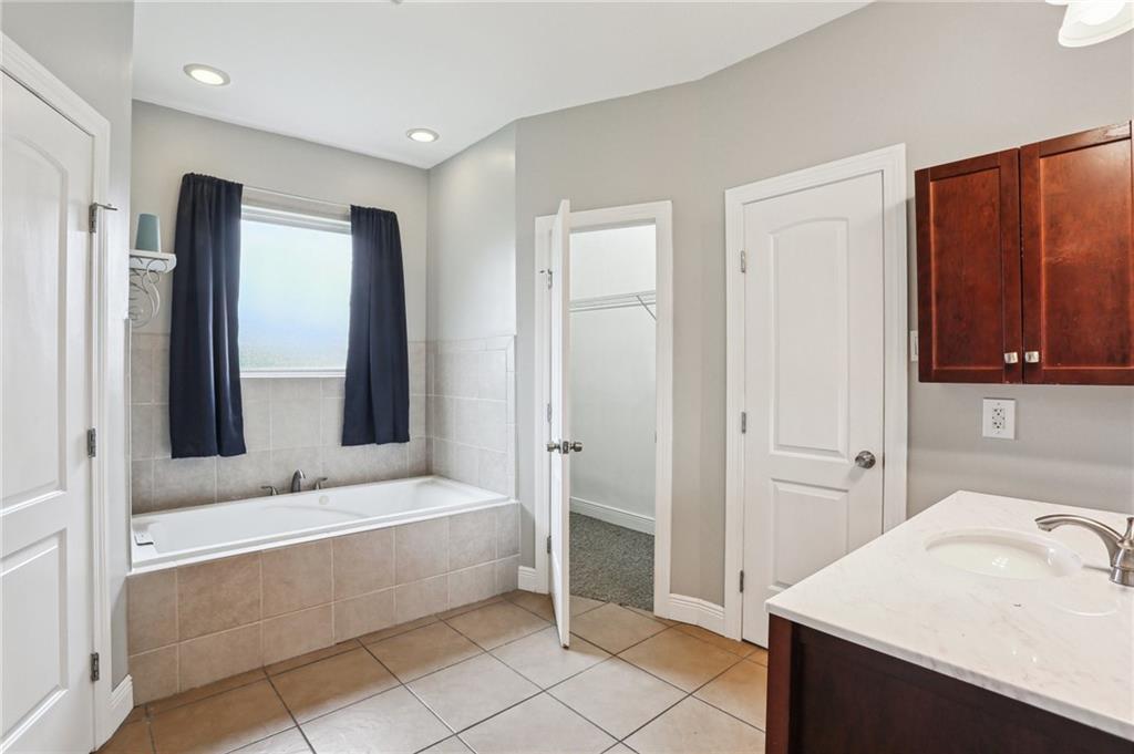 204 Doerr Drive, Arabi, Louisiana image 11