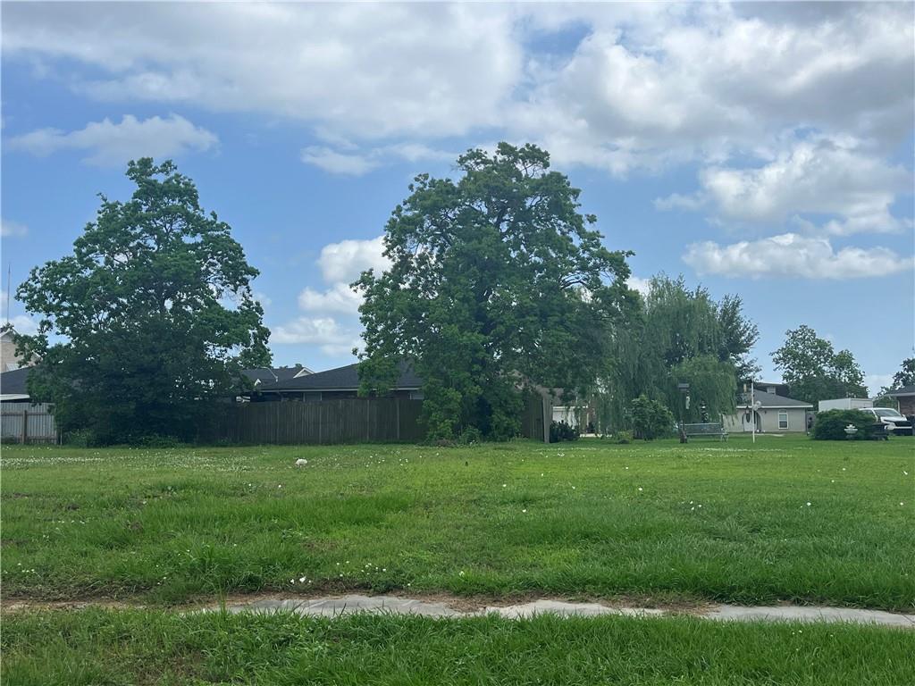 8436 Creole Drive, Chalmette, Louisiana image 1