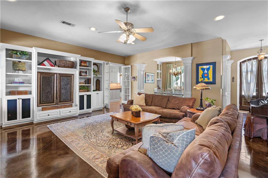 364 Winchester Circle, Mandeville, Louisiana image 3