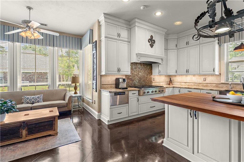 364 Winchester Circle, Mandeville, Louisiana image 9