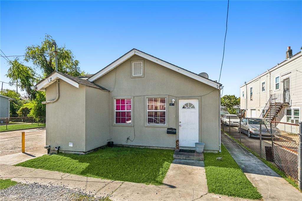 8824-26 Spruce Street, New Orleans, Louisiana image 1