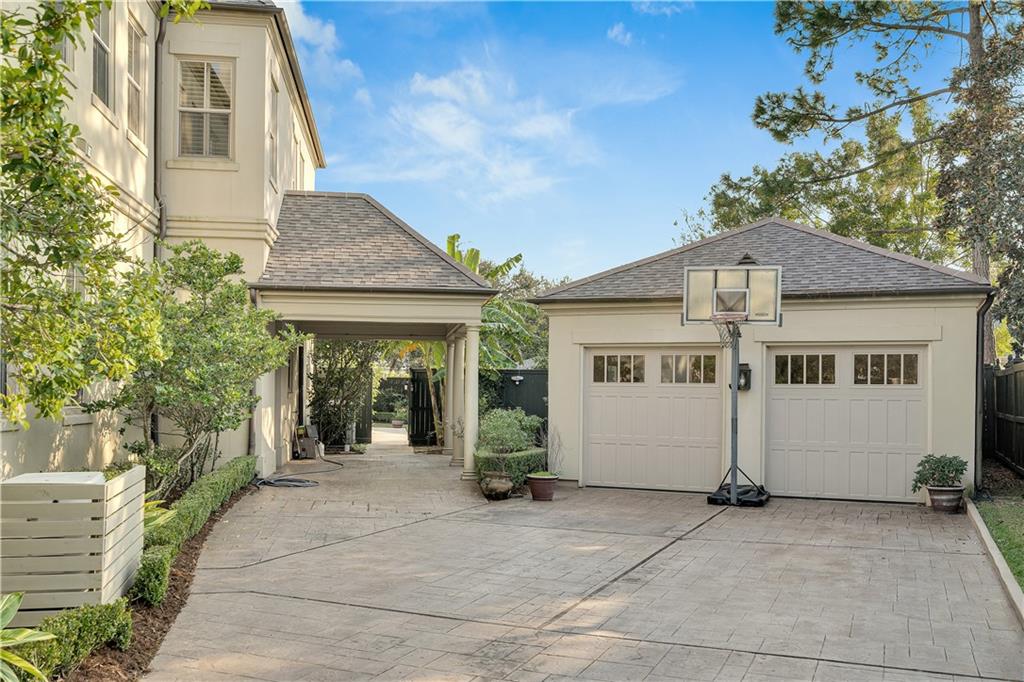 18 Grass Court, River Ridge, Louisiana image 2