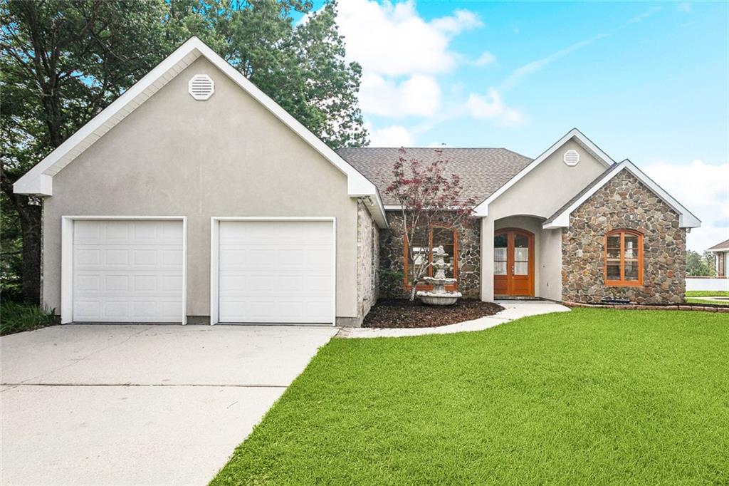 14300 S Lakeshore Drive, Covington, Louisiana image 1