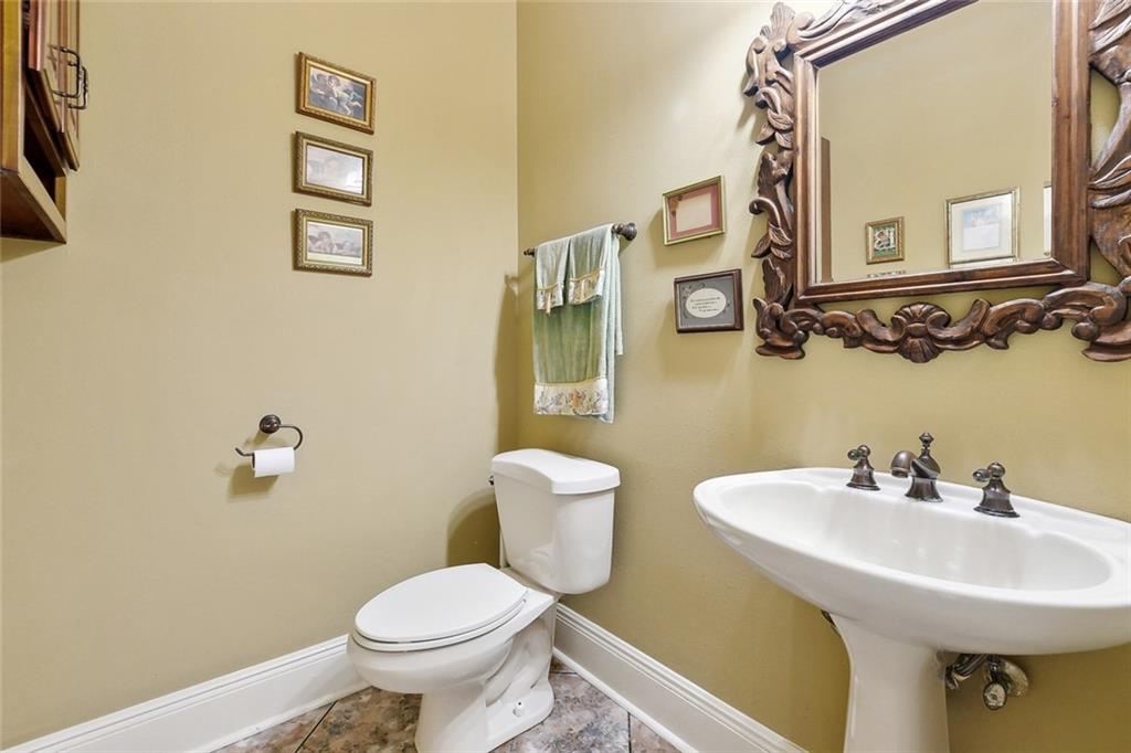 3330 Wedgewood Drive, Harvey, Louisiana image 18