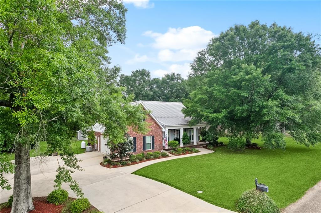 17343 Oak Hollow Drive, Ponchatoula, Louisiana image 2