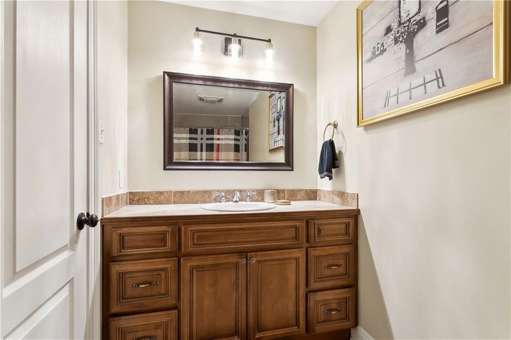 2433 Congressman Hebert Drive, Chalmette, Louisiana image 6