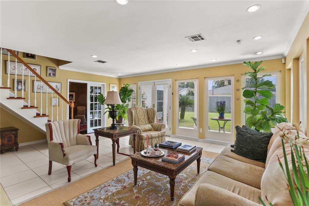 421 Oaklawn Drive, Metairie, Louisiana image 9
