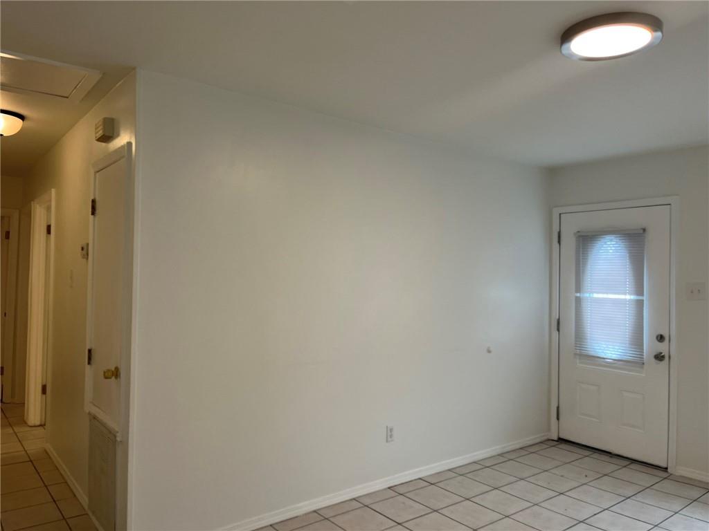1053 Sandalwood Drive, Harvey, Louisiana image 2