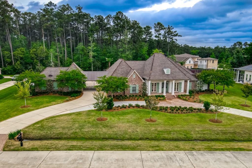 304 Heritage Oaks Drive, Covington, Louisiana image 1