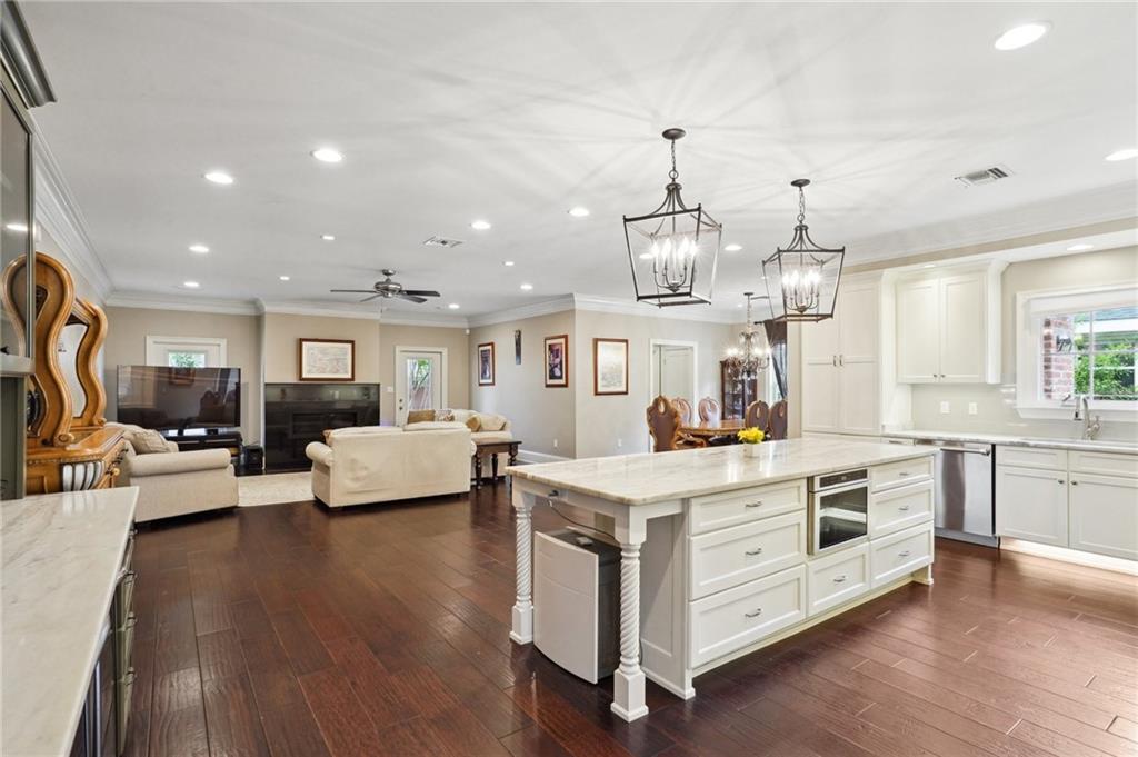 3316 N Labarre Road, Metairie, Louisiana image 10