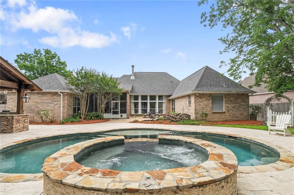 1442 Woodmere Drive, Mandeville, Louisiana image 1