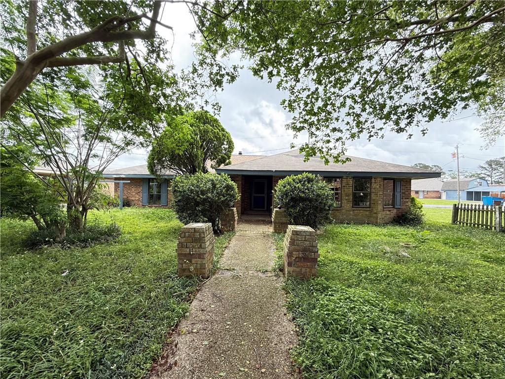 259 Madewood Drive, Donaldsonville, Louisiana image 1