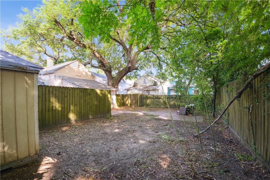 8216 Spruce Street, New Orleans, Louisiana image 28