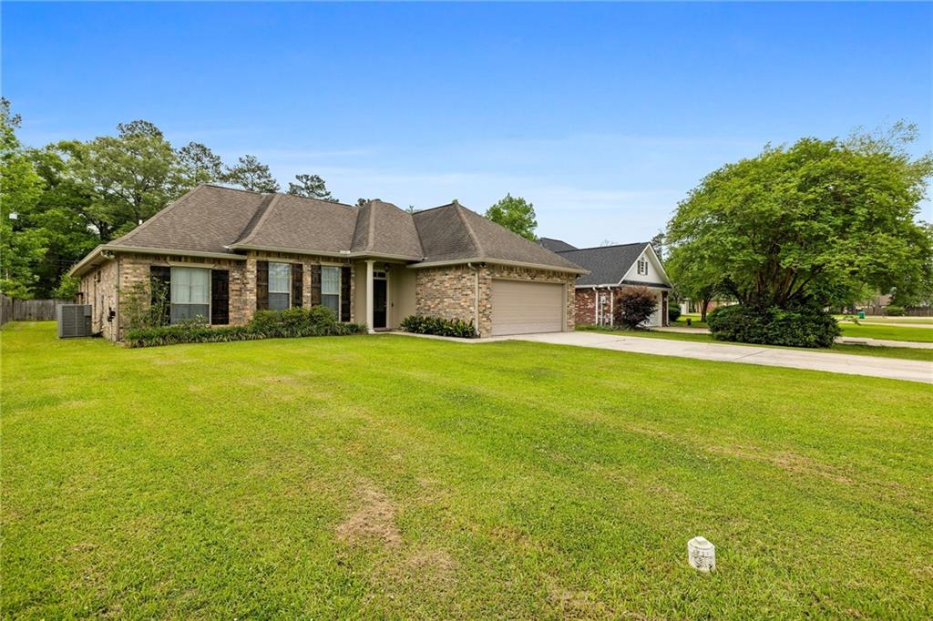 109 Mulberry Circle, Ponchatoula, Louisiana image 2
