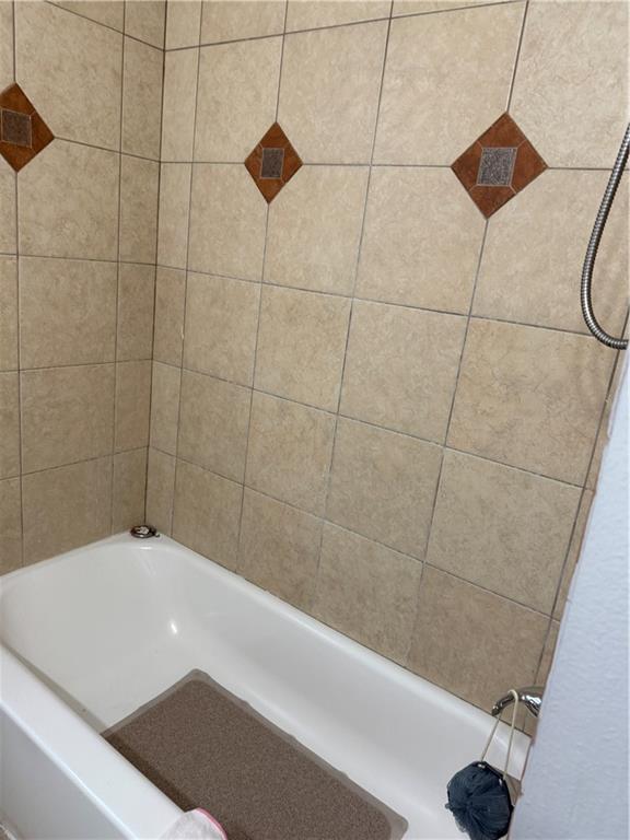6228 Warrington Drive, New Orleans, Louisiana image 20