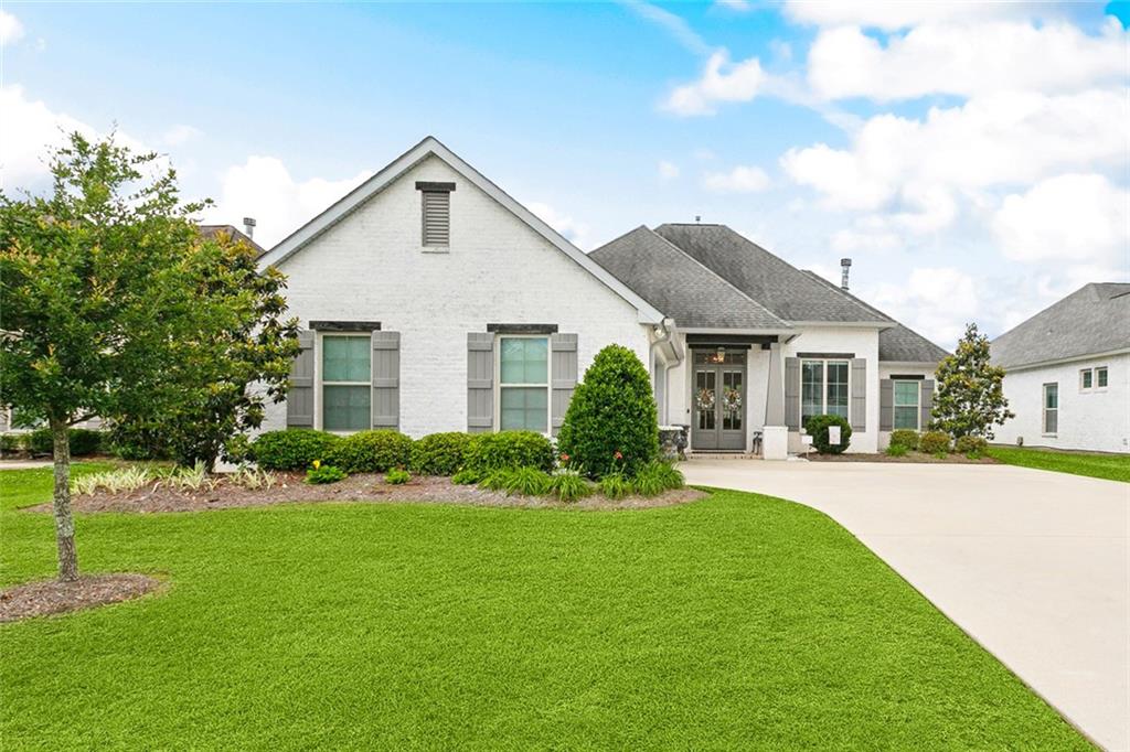 2040 Cypress Bend Lane, Madisonville, Louisiana image 1