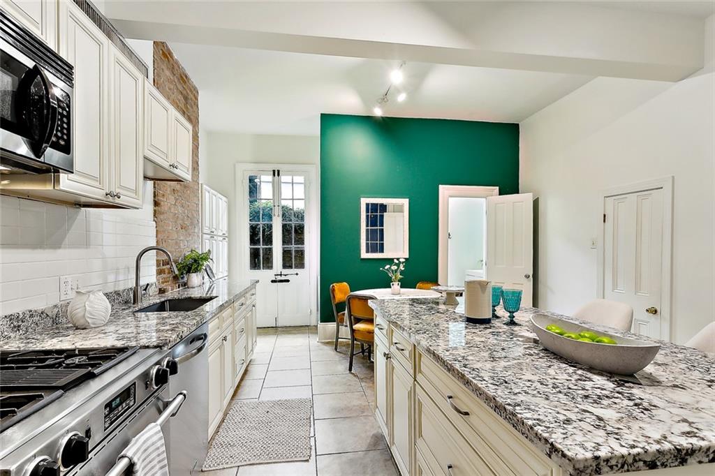 936 Esplanade Avenue, New Orleans, Louisiana image 8