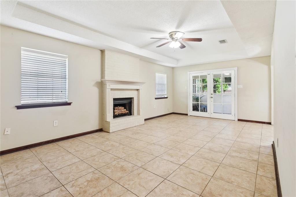 310 Goldenwood Drive, Mandeville, Louisiana image 2