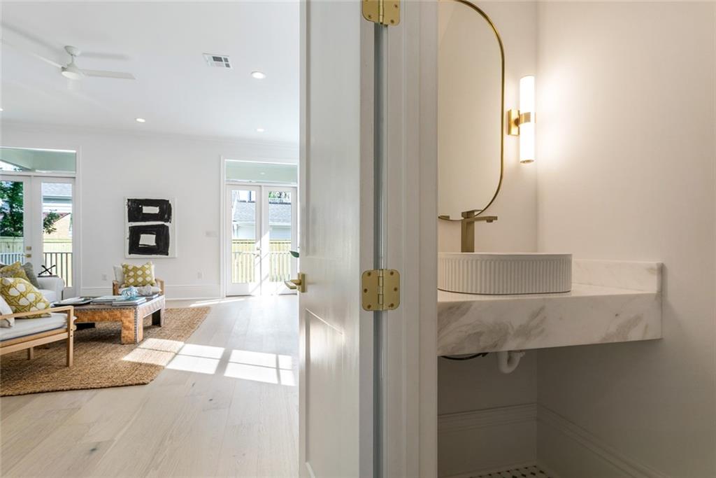 2508 Laurel Street, New Orleans, Louisiana image 10